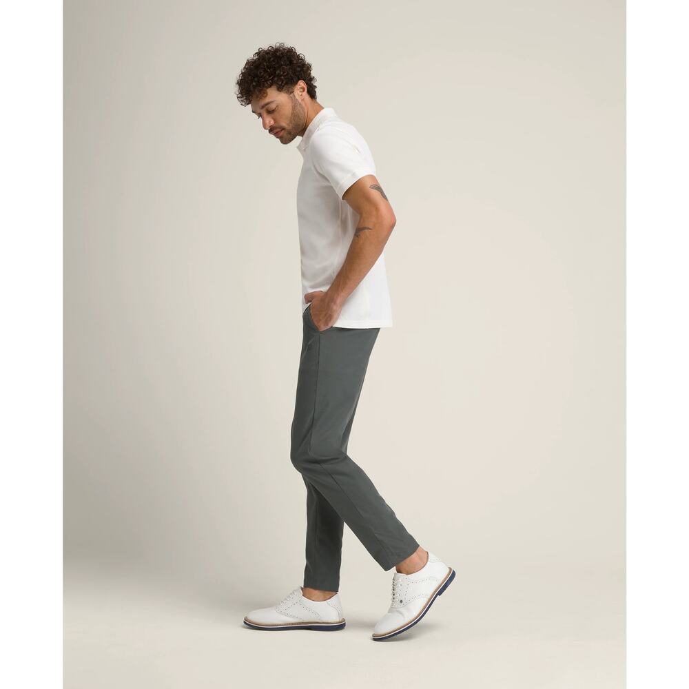 Wilson Men Staff Performance Athletic Slim Straight Chino Pants Small 30 32 NWT